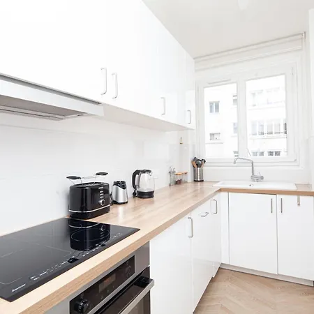 Tour Eiffel & Champs Elysees - 2 Bedroom Gorgeous & Bright 75M2 - Free Weekly Housekeeping - For Business And Working Purposes Only Paris Exterior foto